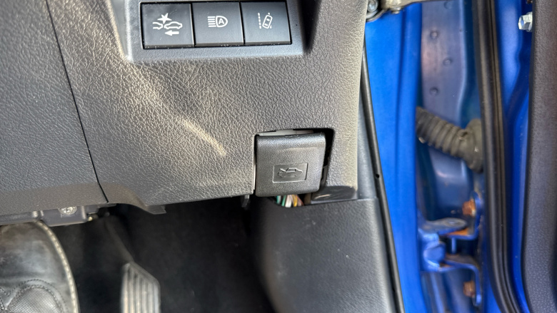 Toyota Yaris 1.5 Hybrid Y20 5dr CVT [Bi-tone] Hybrid Hatchback